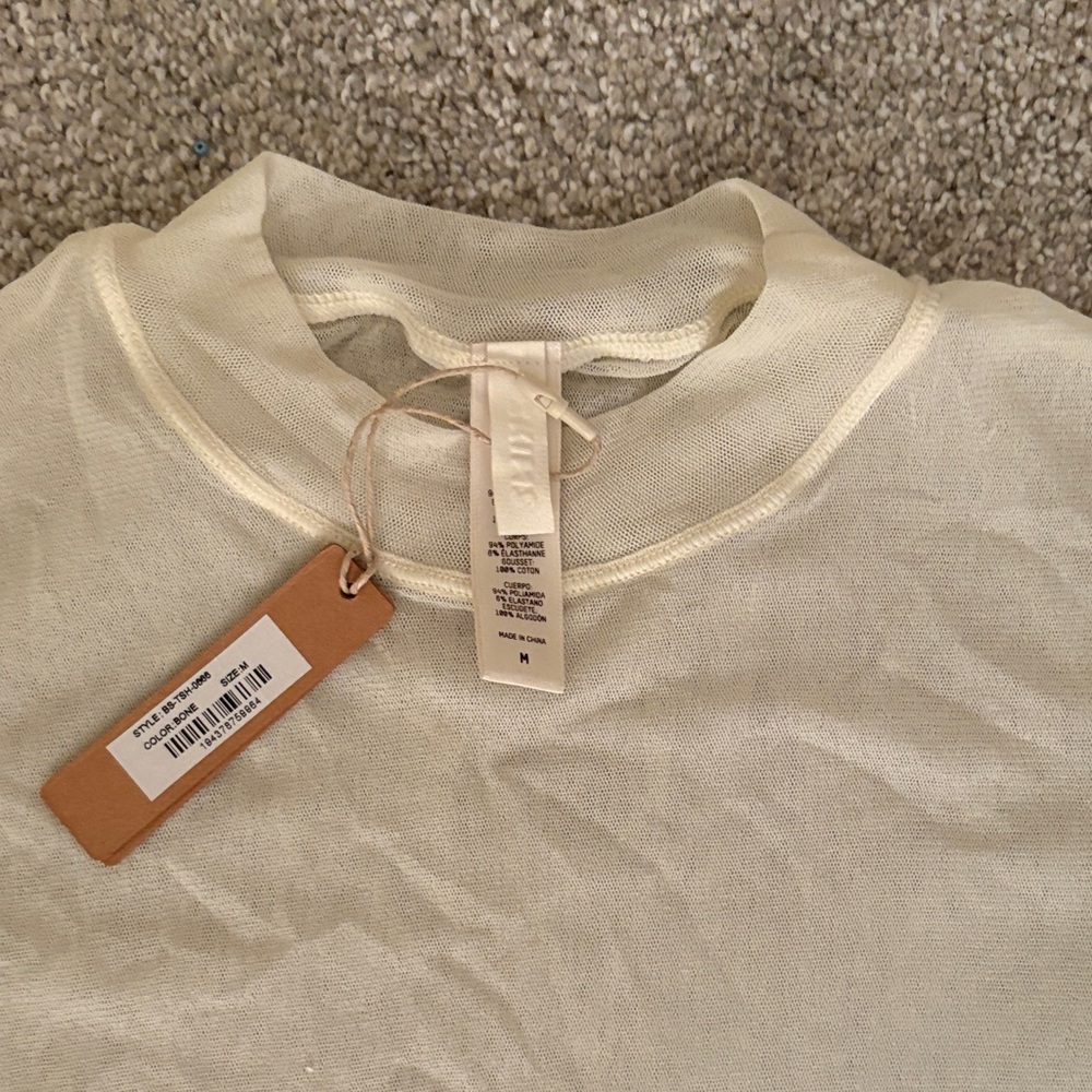 Sexy SKIMS Cream Bodysuit - Picture 5 of 5